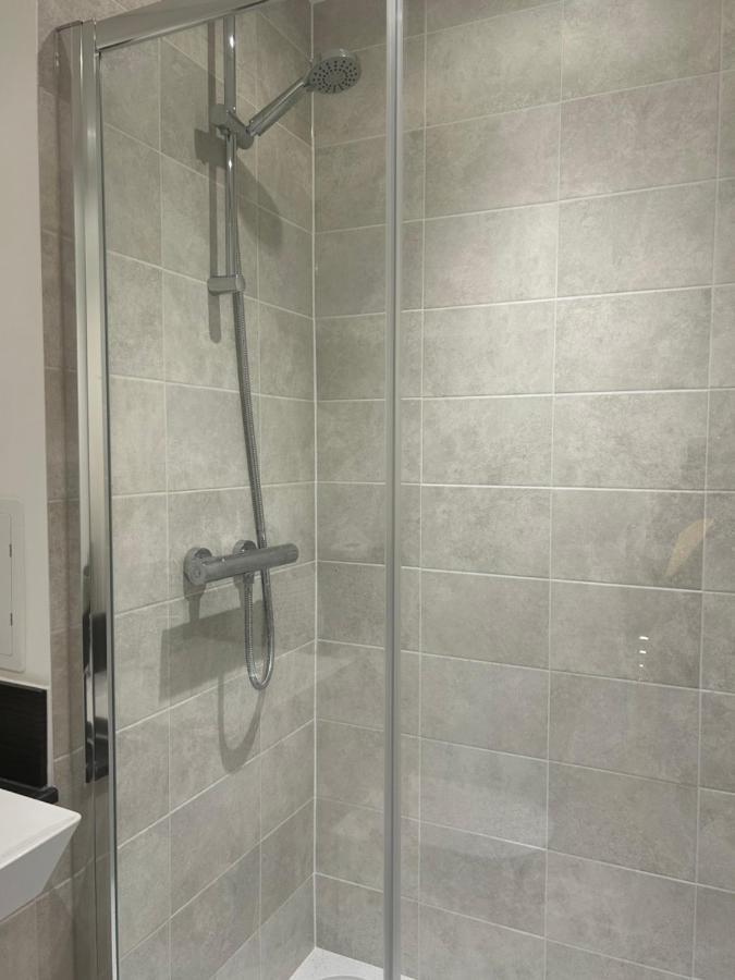 En-Suite Double Room In A Shared Apartment Close To Central London Kültér fotó